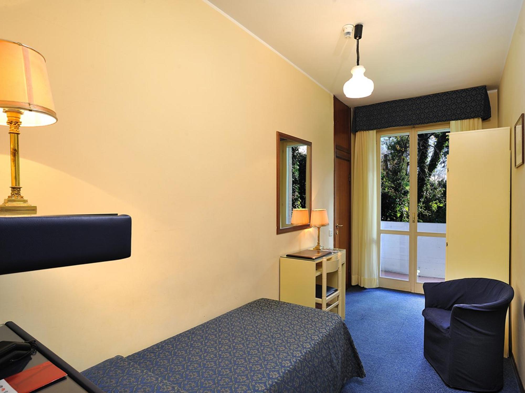 אורבינו Hotel & Residence Dei Duchi מראה חיצוני תמונה