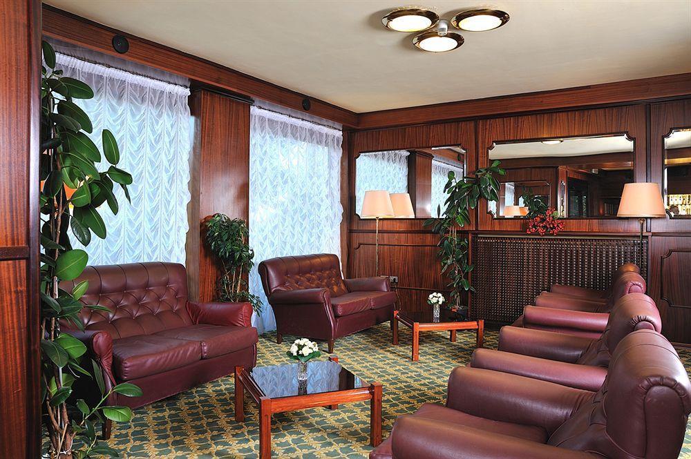 אורבינו Hotel & Residence Dei Duchi מראה חיצוני תמונה