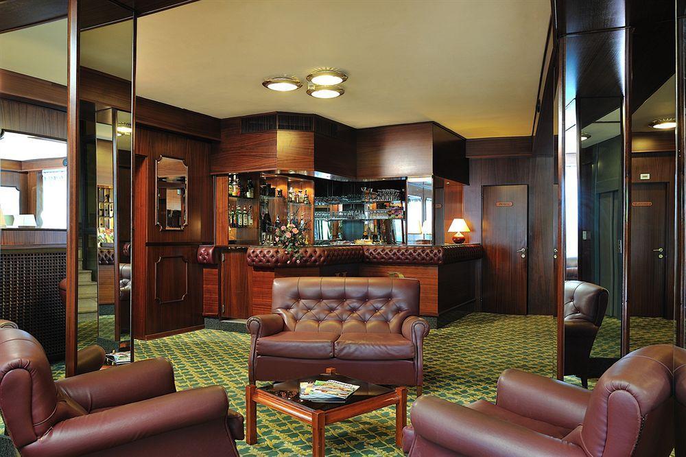 אורבינו Hotel & Residence Dei Duchi מראה חיצוני תמונה
