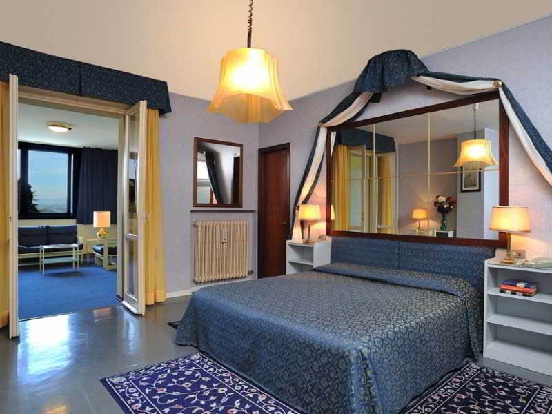 אורבינו Hotel & Residence Dei Duchi מראה חיצוני תמונה