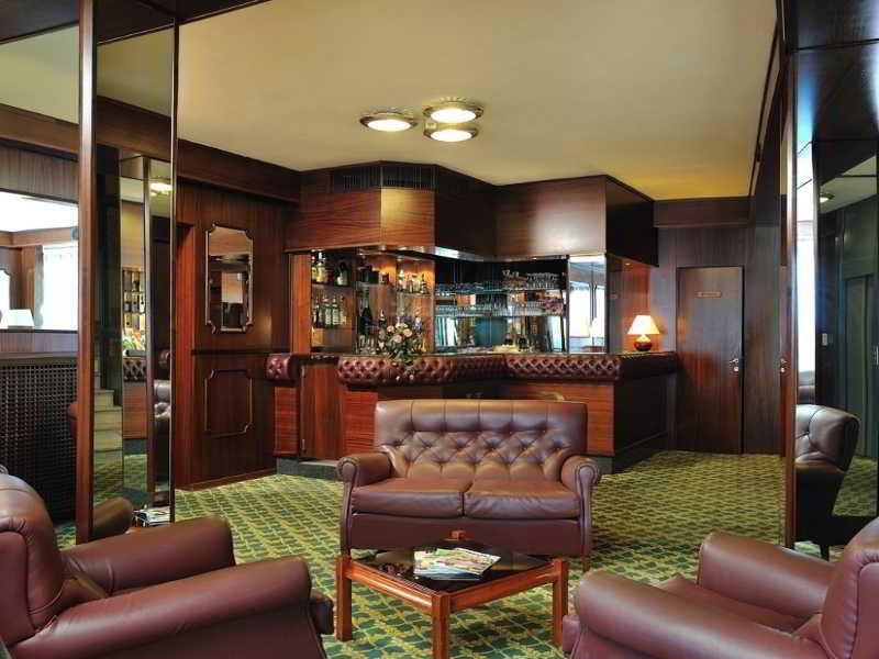אורבינו Hotel & Residence Dei Duchi מראה חיצוני תמונה
