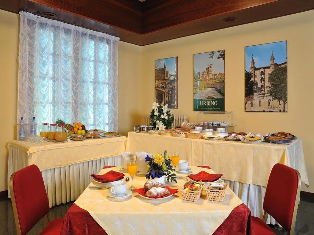 אורבינו Hotel & Residence Dei Duchi מראה חיצוני תמונה