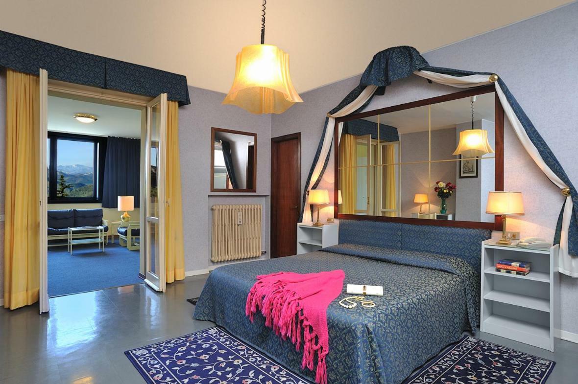 אורבינו Hotel & Residence Dei Duchi מראה חיצוני תמונה